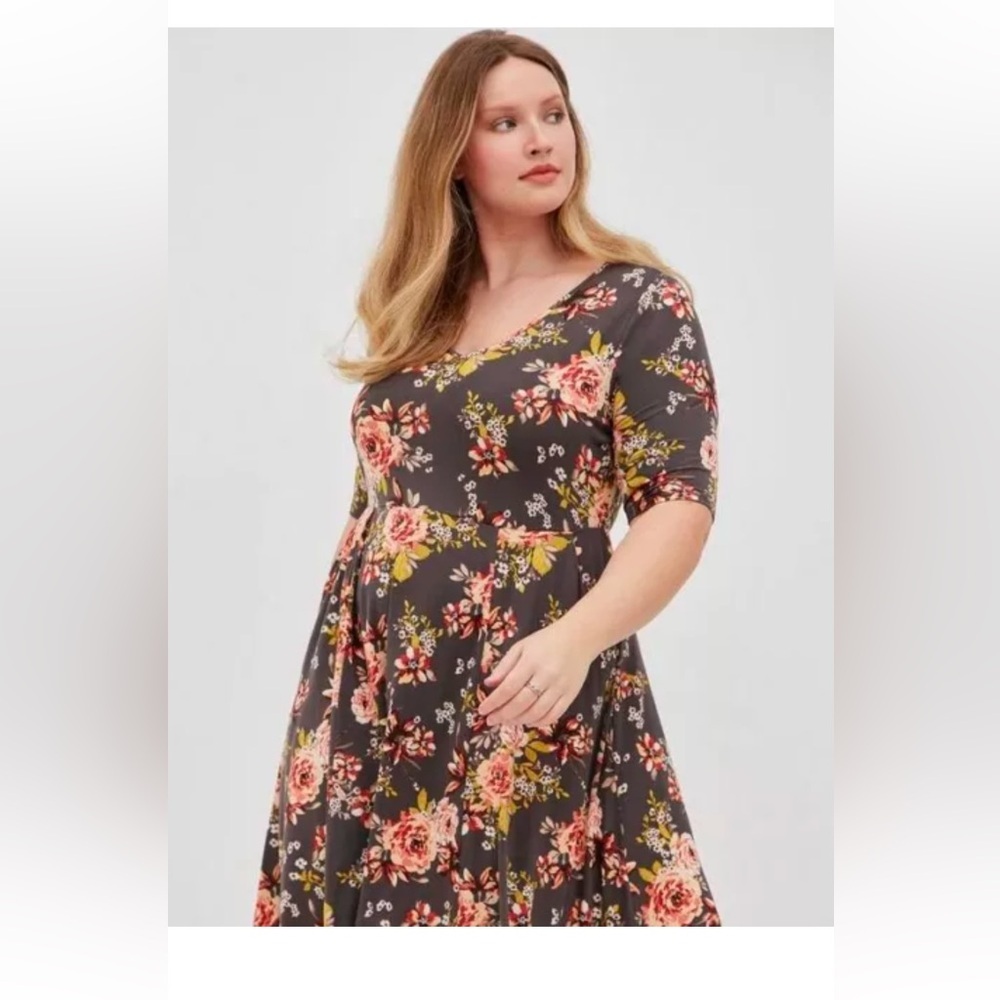 SOLD TORRID Dress Flower Print Short Sleeve Super Soft Skater Size 0 plus